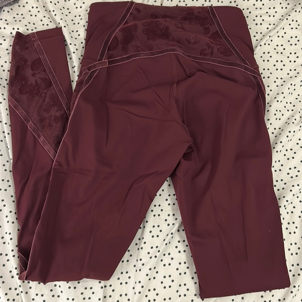 Burgundy lululemon leggings
